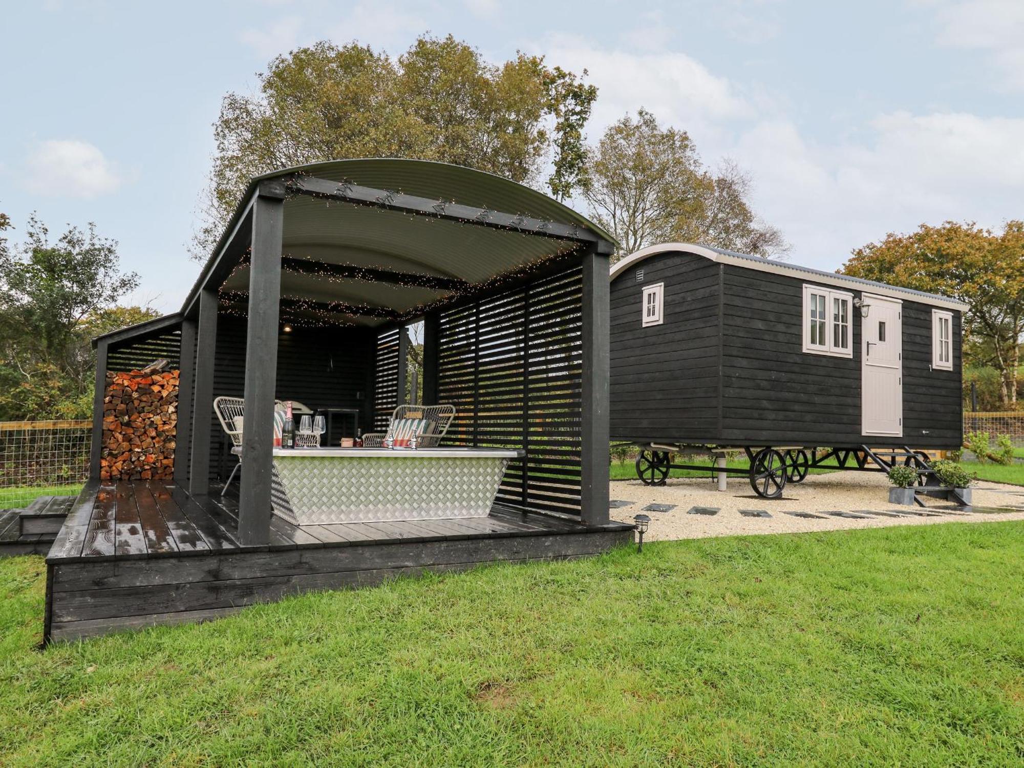 Holiday home Dragonfly Shepherd's Hut